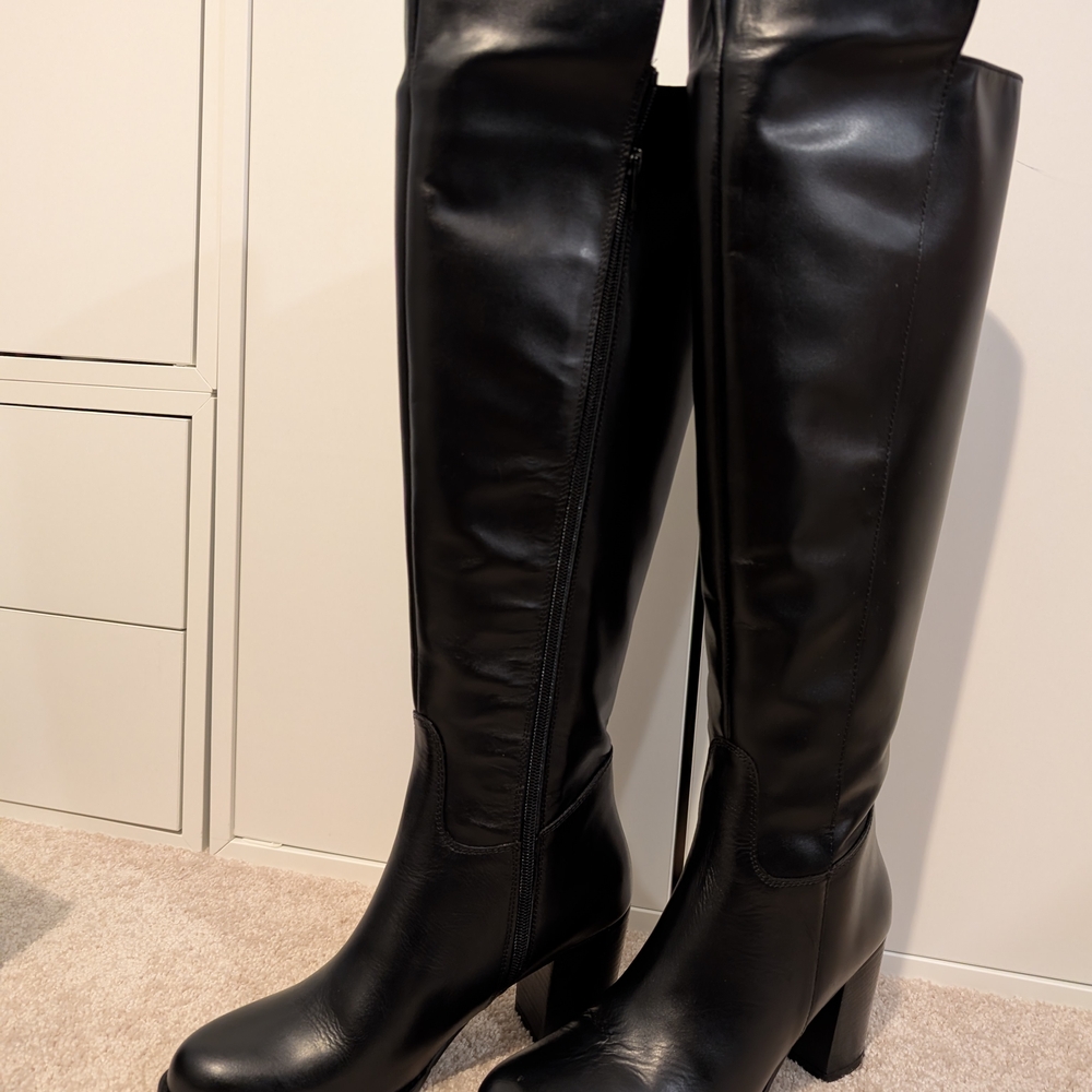 Giro Black Over the Knee Boots with Smooth Leather and Thick Heel